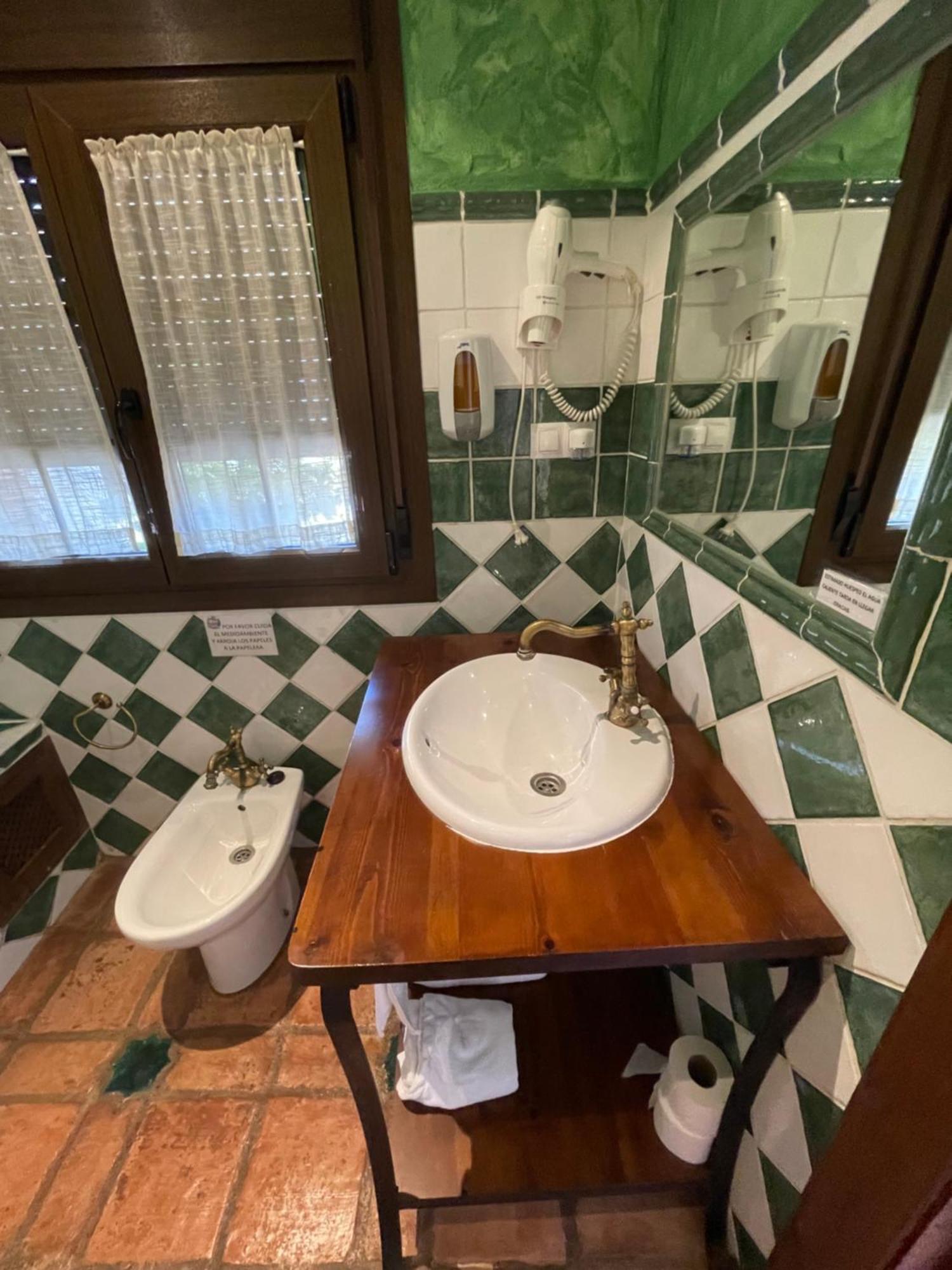 Hotel La Hacienda Del Marquesado à Albunan Extérieur photo